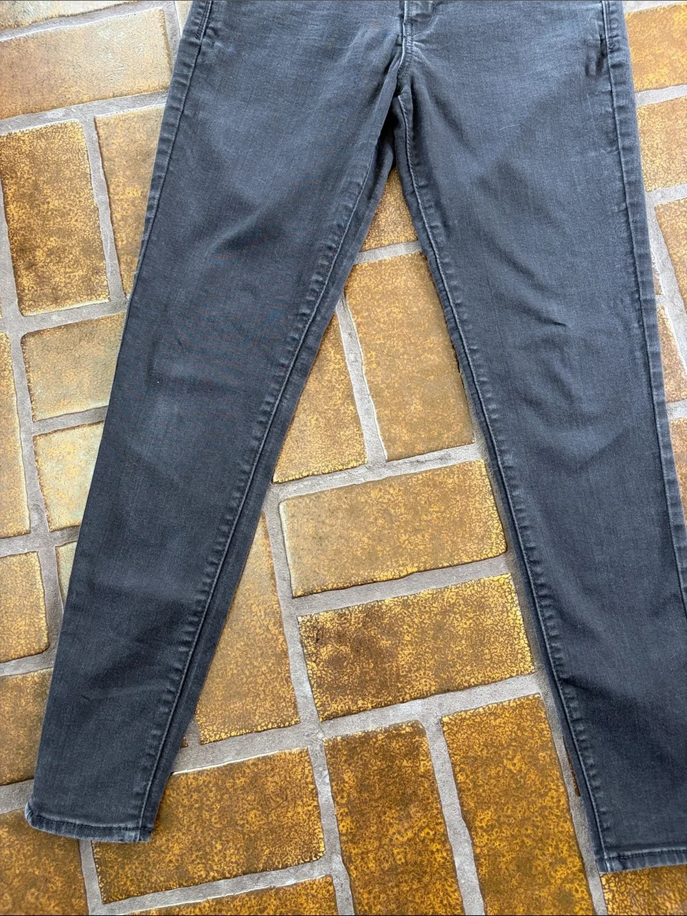 Denizen from Levi’s Black Low Rise Jegging
